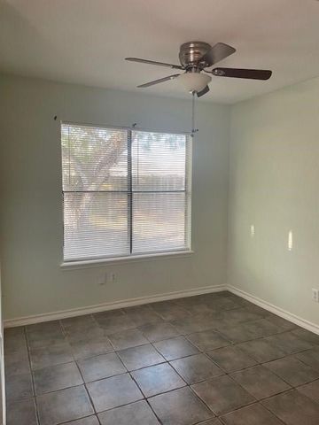 6149 Angus Dr, Corpus Christi, TX 78415
