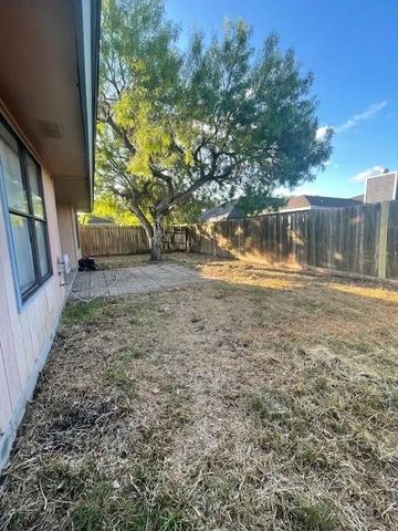6149 Angus Dr, Corpus Christi, TX 78415