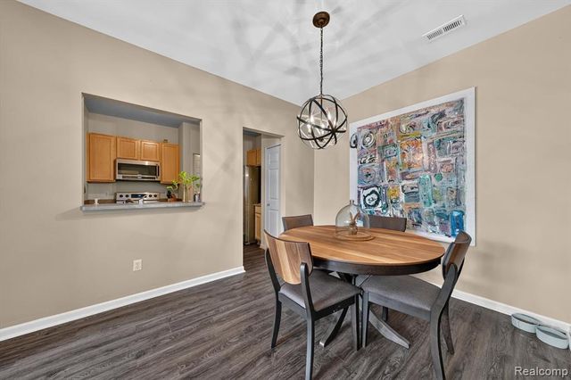 12106 Addington Drive, Walled Lake, MI 48390