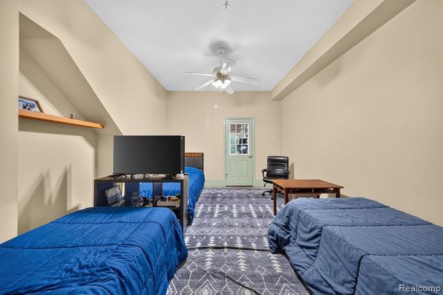 12106 Addington Drive, Walled Lake, MI 48390