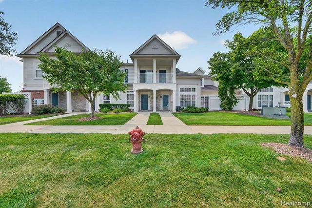 12106 Addington Drive, Walled Lake, MI 48390