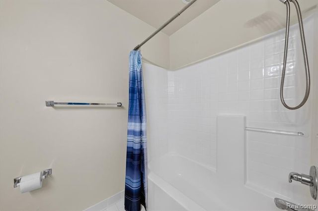 12106 Addington Drive, Walled Lake, MI 48390