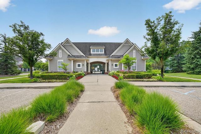 12106 Addington Drive, Walled Lake, MI 48390