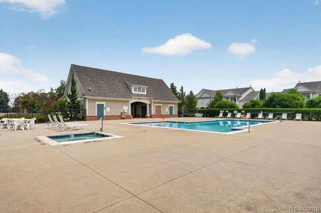 12106 Addington Drive, Walled Lake, MI 48390