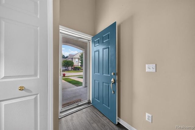 12106 Addington Drive, Walled Lake, MI 48390