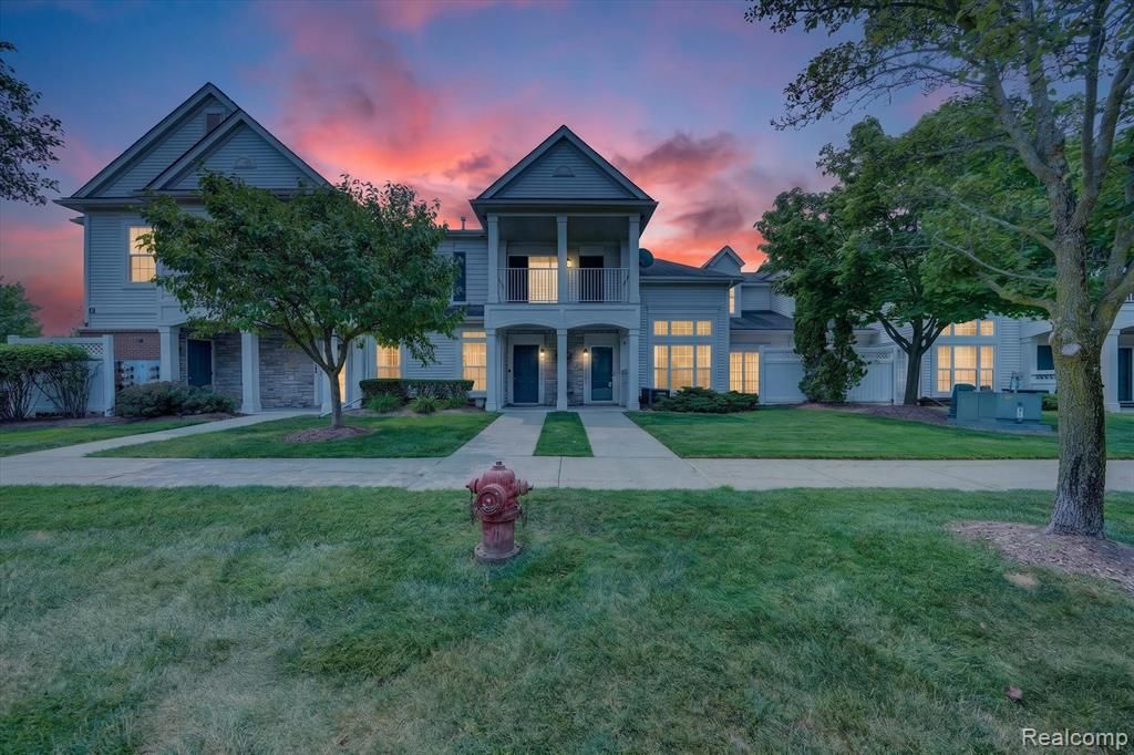 12106 Addington Drive, Walled Lake, MI 48390