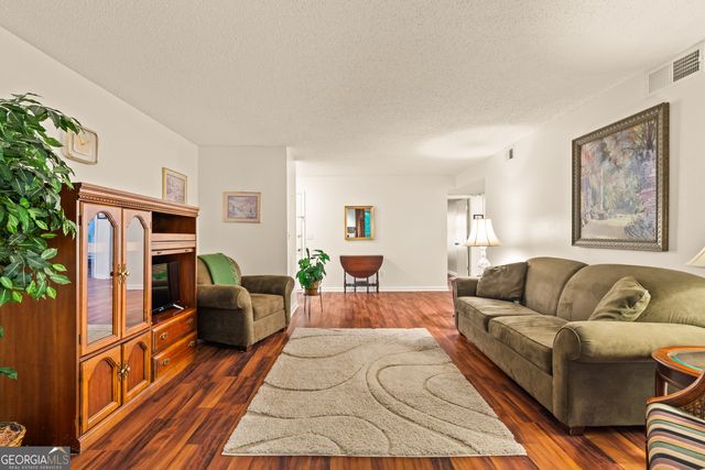 4042 Whitehall Way, Alpharetta, GA 30004