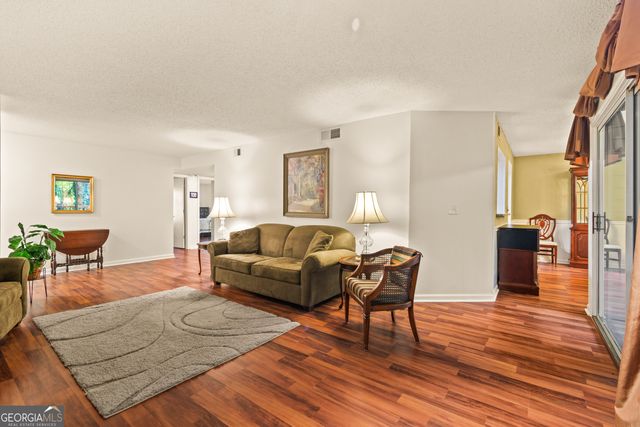 4042 Whitehall Way, Alpharetta, GA 30004