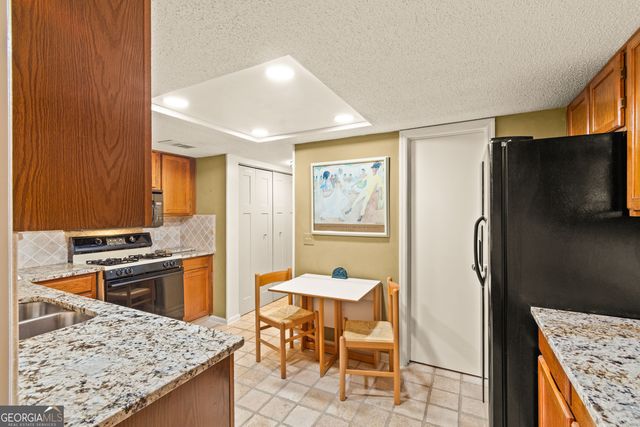 4042 Whitehall Way, Alpharetta, GA 30004