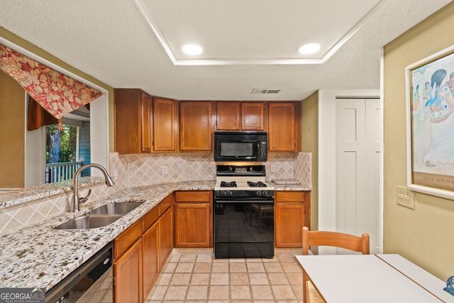 4042 Whitehall Way, Alpharetta, GA 30004