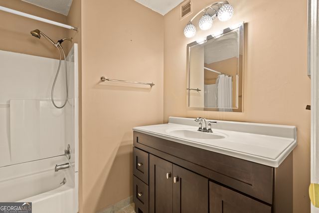 4042 Whitehall Way, Alpharetta, GA 30004