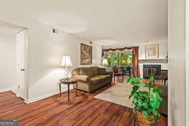 4042 Whitehall Way, Alpharetta, GA 30004