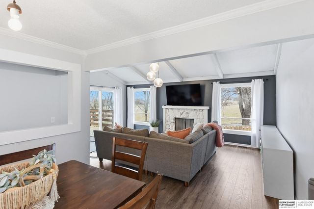 14604 Walnut Grove Drive, Omaha, NE 68137