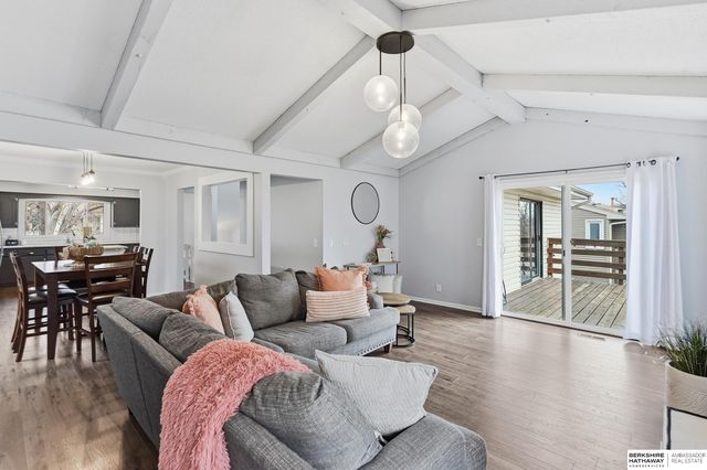 14604 Walnut Grove Drive, Omaha, NE 68137