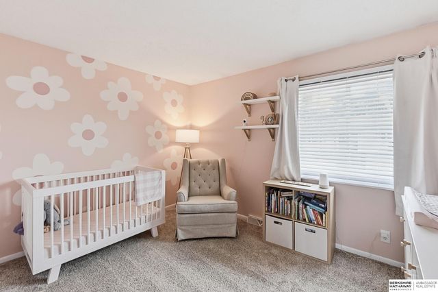 14604 Walnut Grove Drive, Omaha, NE 68137