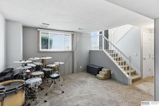 14604 Walnut Grove Drive, Omaha, NE 68137