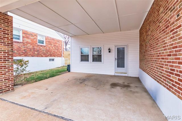 9534 Tiber Drive, St Louis, MO 63123