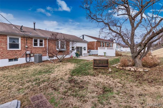 9534 Tiber Drive, St Louis, MO 63123