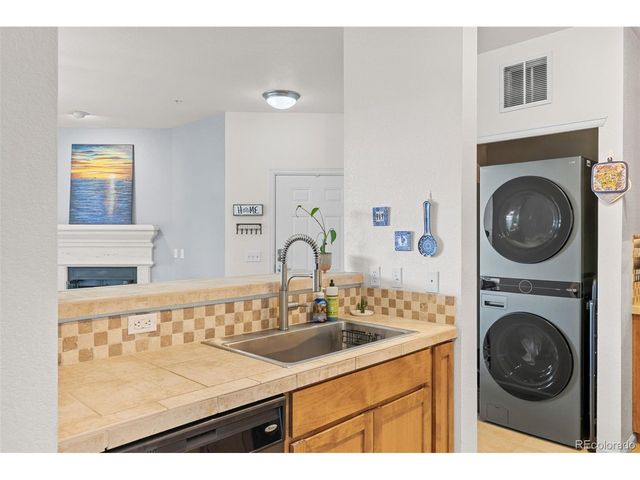 9481 E Mansfield Ave 207, Aurora, CO 80014