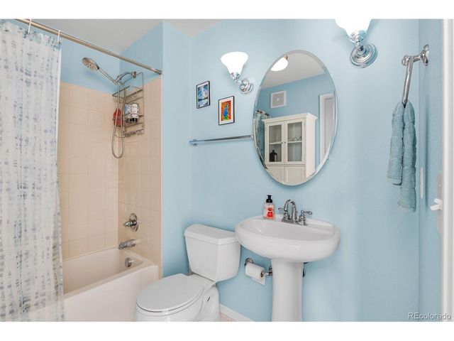 9481 E Mansfield Ave 207, Aurora, CO 80014