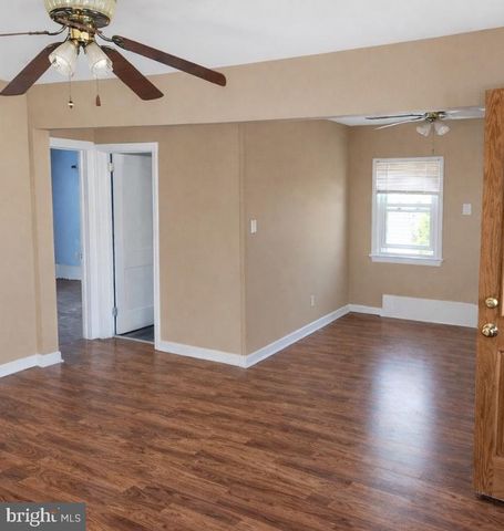 374 MANOR AVE, Carneys Point, NJ 08069