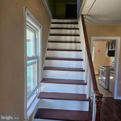 374 MANOR AVE, Carneys Point, NJ 08069