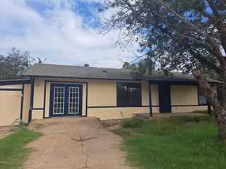 851 Aspen LN, Cottonwood Shores, TX 78657