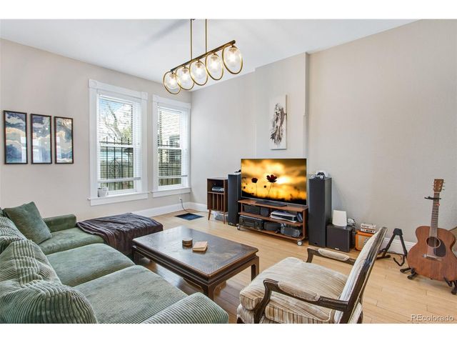 2952 Champa St, Denver, CO 80205