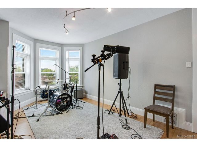 2952 Champa St, Denver, CO 80205