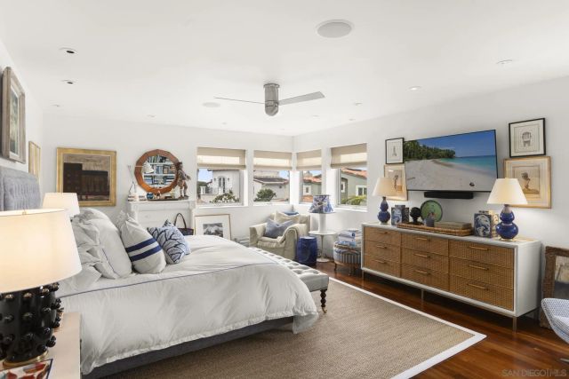 5727 Abalone Pl, La Jolla, CA 92037