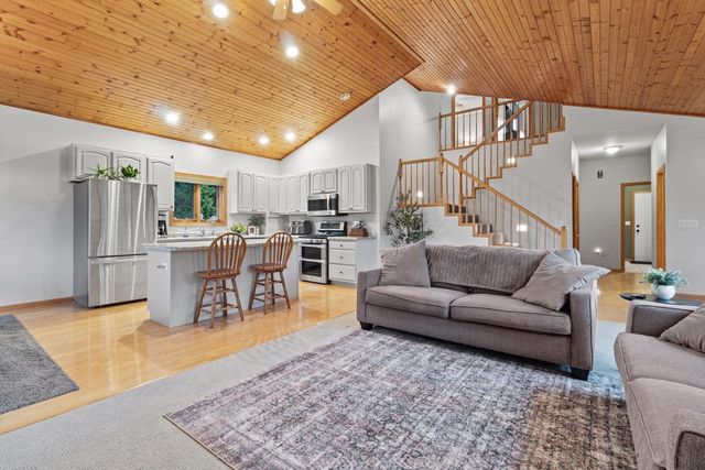 W4988 Mclaren ROAD, La Crosse, WI 54601