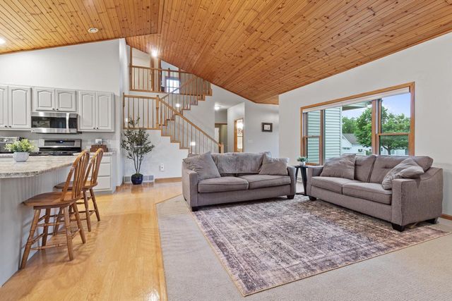 W4988 Mclaren ROAD, La Crosse, WI 54601