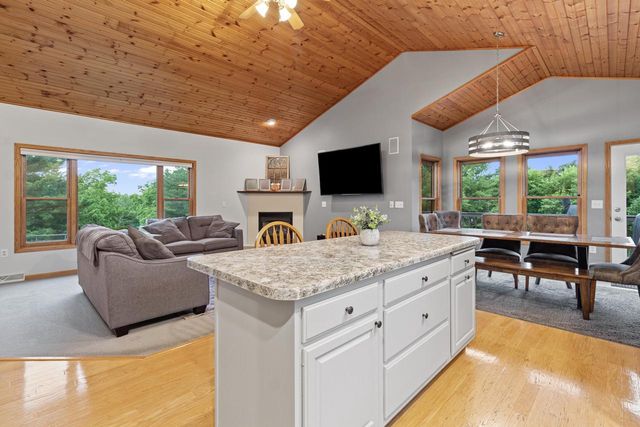 W4988 Mclaren ROAD, La Crosse, WI 54601
