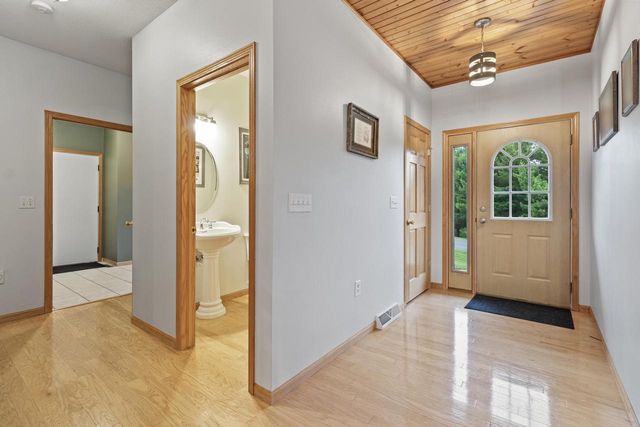 W4988 Mclaren ROAD, La Crosse, WI 54601