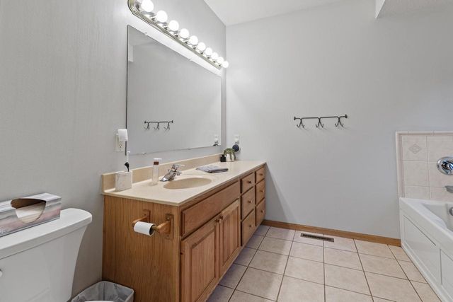 W4988 Mclaren ROAD, La Crosse, WI 54601
