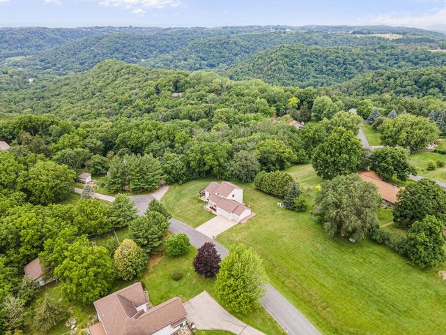 W4988 Mclaren ROAD, La Crosse, WI 54601