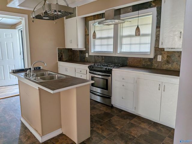 301 S 8th Street, Gadsden, AL 35903