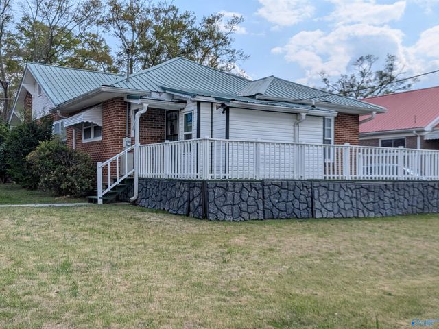 301 S 8th Street, Gadsden, AL 35903