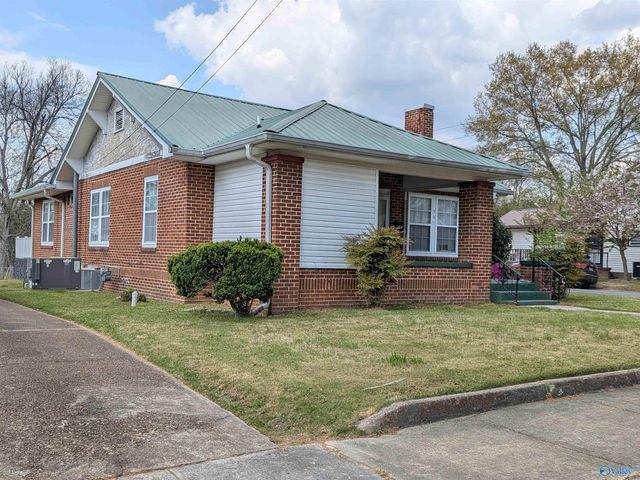 301 S 8th Street, Gadsden, AL 35903