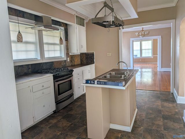 301 S 8th Street, Gadsden, AL 35903