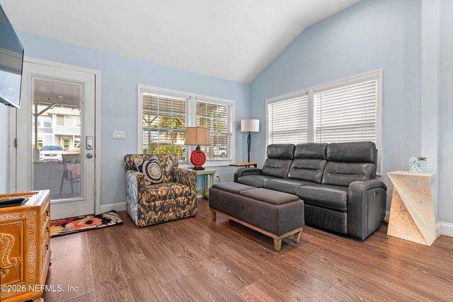 120 8TH Avenue N, Jacksonville Beach, FL 32250