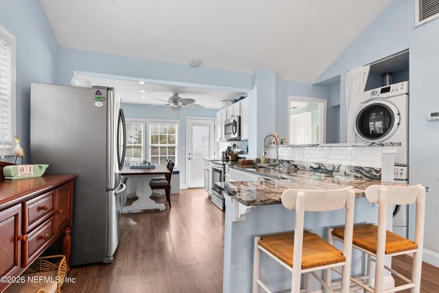 120 8TH Avenue N, Jacksonville Beach, FL 32250