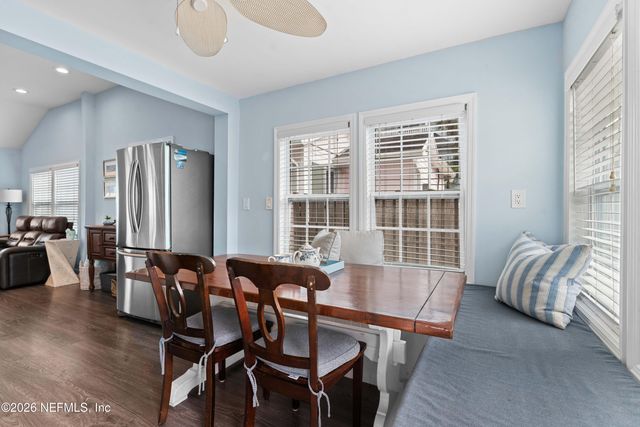 120 8TH Avenue N, Jacksonville Beach, FL 32250