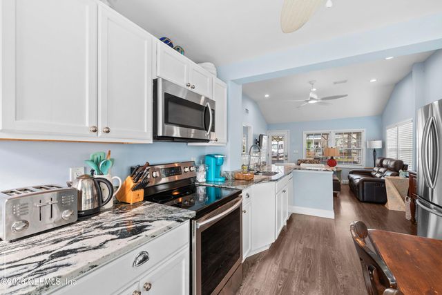 120 8TH Avenue N, Jacksonville Beach, FL 32250