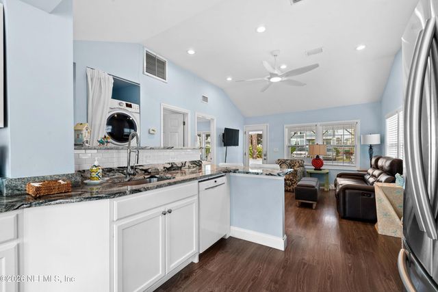 120 8TH Avenue N, Jacksonville Beach, FL 32250