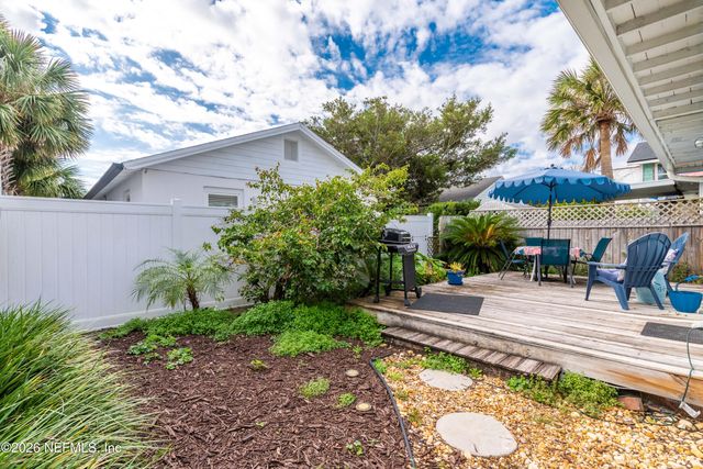 120 8TH Avenue N, Jacksonville Beach, FL 32250