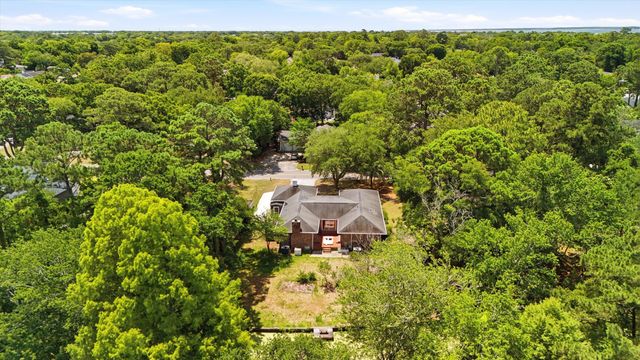 686 Pelzer Drive, Mount Pleasant, SC 29464