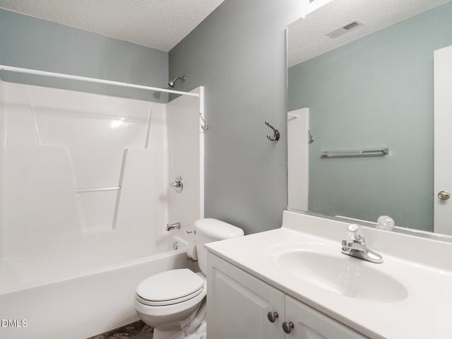 2221 Sweetbay Circle, Burlington, NC 27215