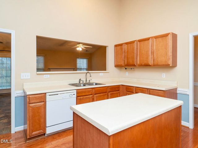 2221 Sweetbay Circle, Burlington, NC 27215