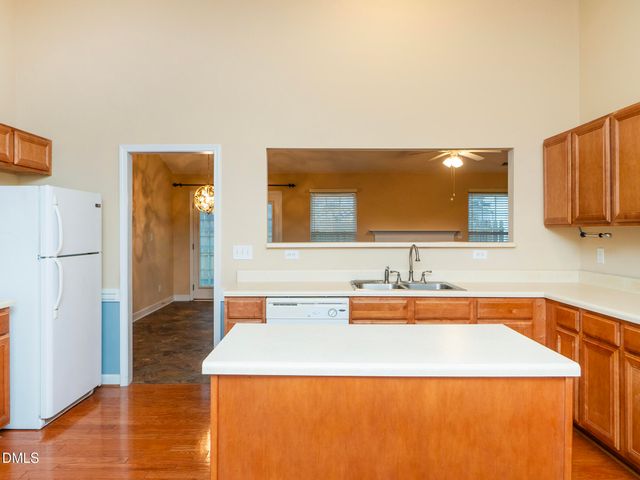 2221 Sweetbay Circle, Burlington, NC 27215